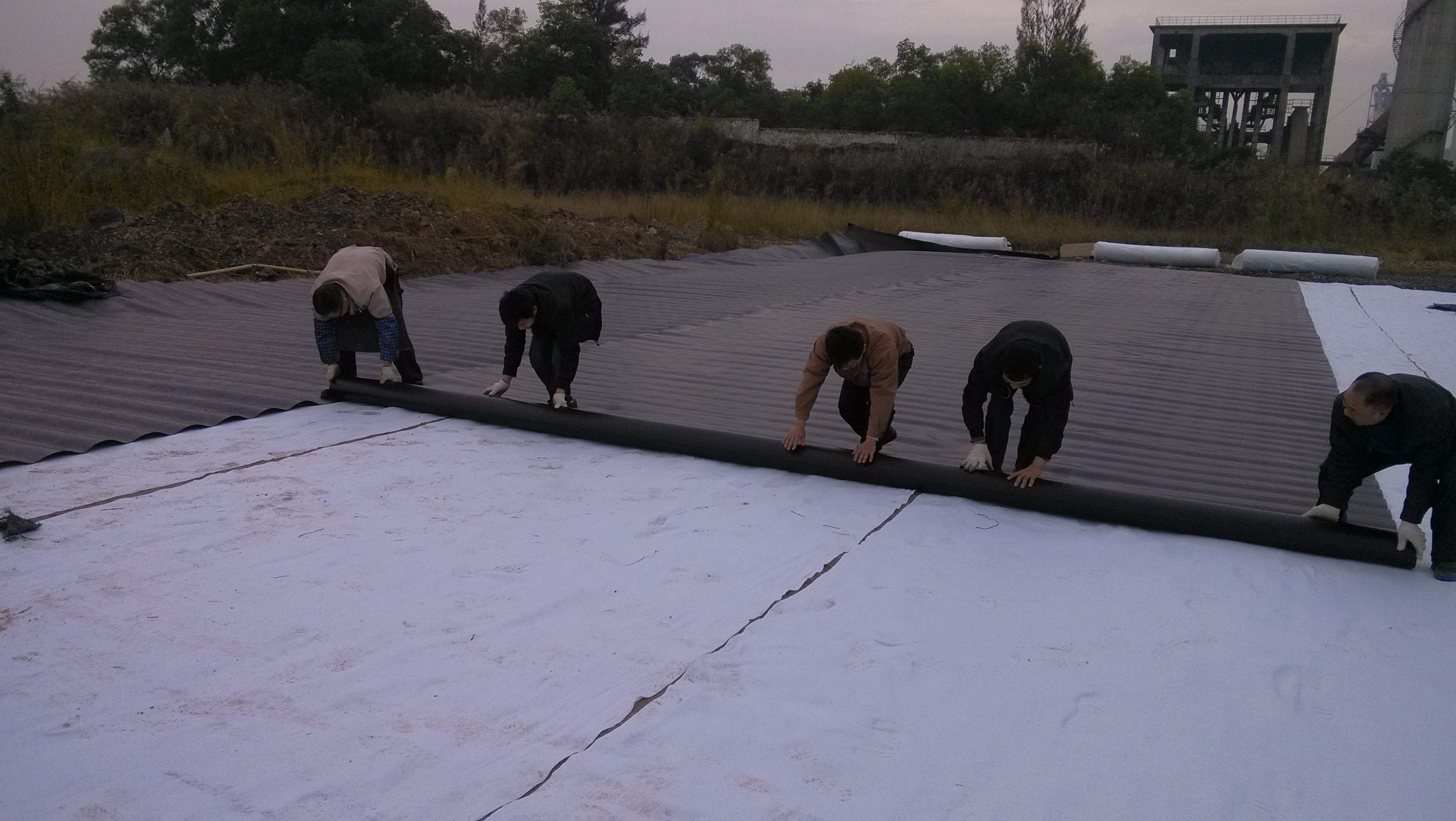 土工膜水平防渗和垂直防渗有什么不同点？