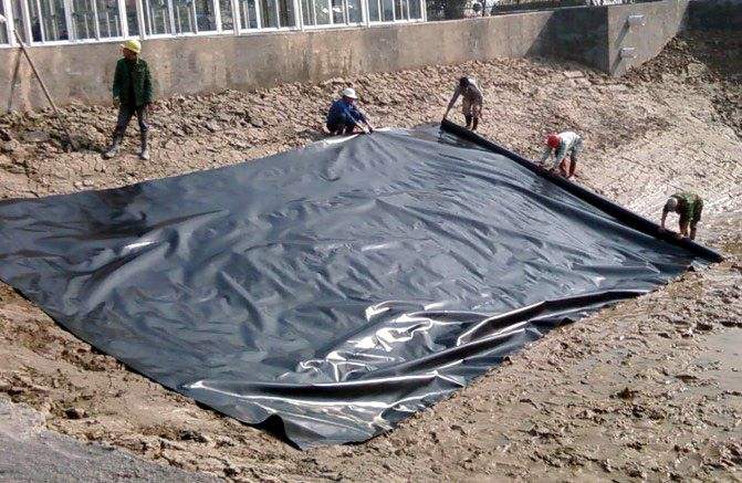 施工过程中如果遇到土工膜局部撕裂怎么解决？