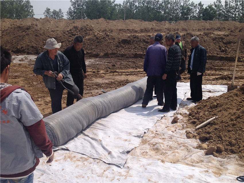 如何克服膨润土防水毯铺设难度？