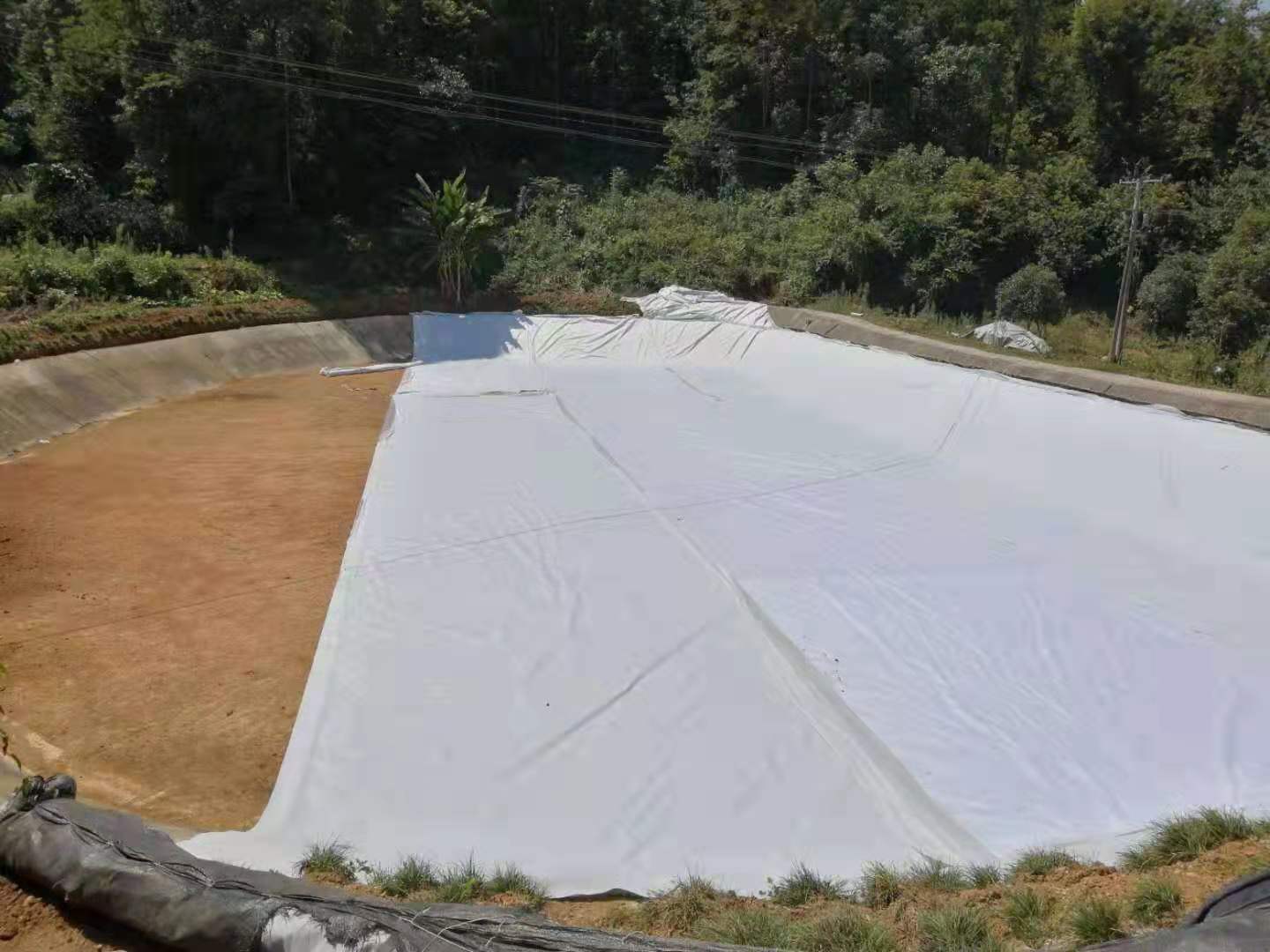 复合土工膜防水层