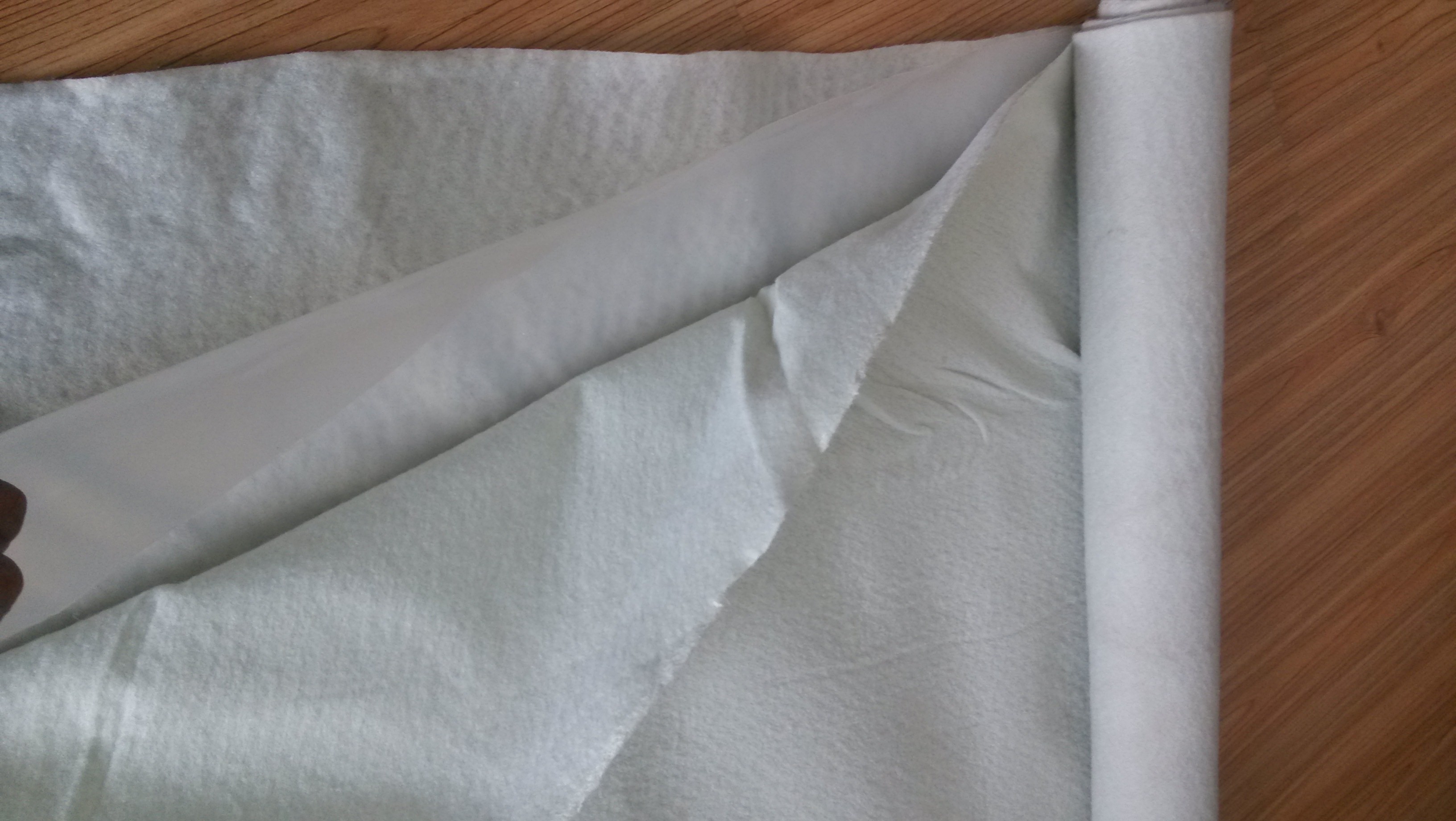 针对地质特点如何挑选复合土工膜的规格呢？