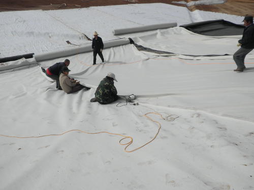 土工布、土工格栅能够有效的分散地基承载力