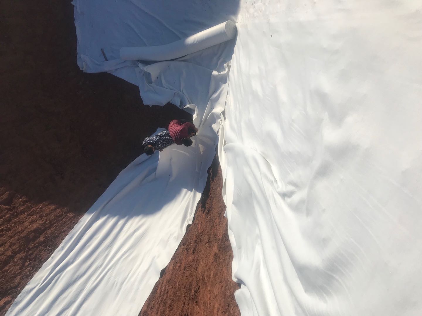 尾矿库土工布、土工格栅施工及效果分析