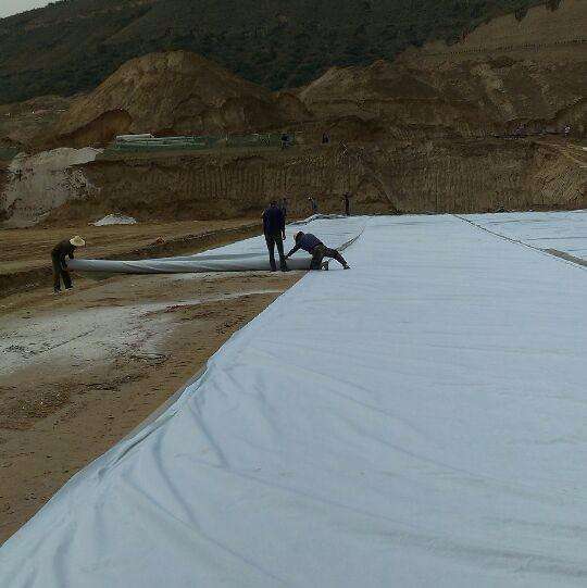 分离式复合土工膜张应力具体变化阶段有哪几个？