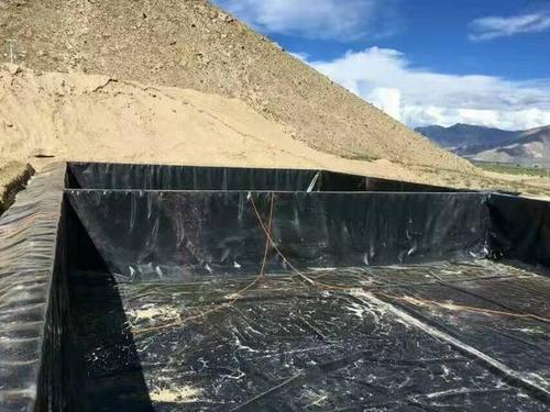 大型商储油库事故收集池HDPE防渗膜怎么修补？