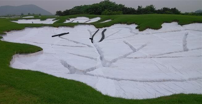 土工膜施工现场储存，施工过程中使用的土工膜要注意什么？