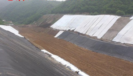 常用的防渗处理措施主要是防渗墙防渗、灌浆防渗和新材料防渗