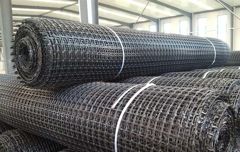 新旧路基结合部如何铺设土工格栅？